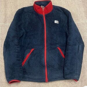 ▪️The North Face Campshire Sherpa Jacket